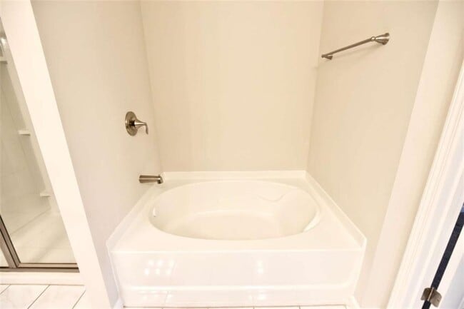 Building Photo - 1223 Foxcroft Ln