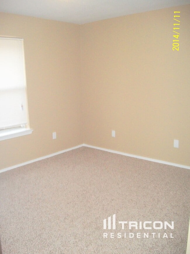 Building Photo - 746 Catalina Dr