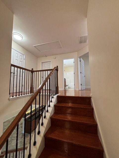 Building Photo - 2570 Trelipe Dr