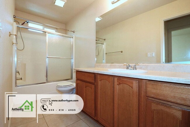 Building Photo - 3700 Silvario Ct