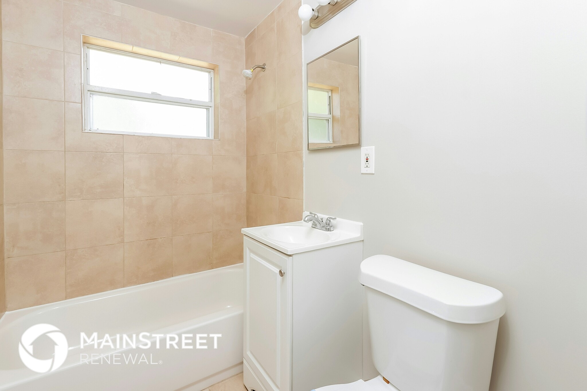 Building Photo - 4386 Pine St