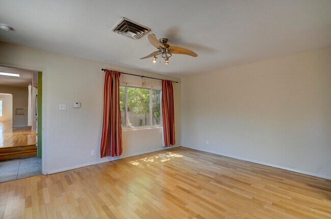 Building Photo - 3521 Smith Ave SE