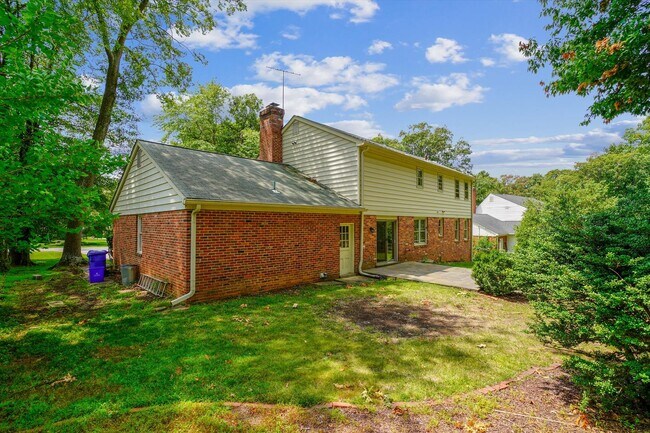 Building Photo - 11200 Powder Horn Dr