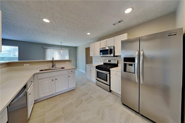 Building Photo - 7550 Springmill Ct