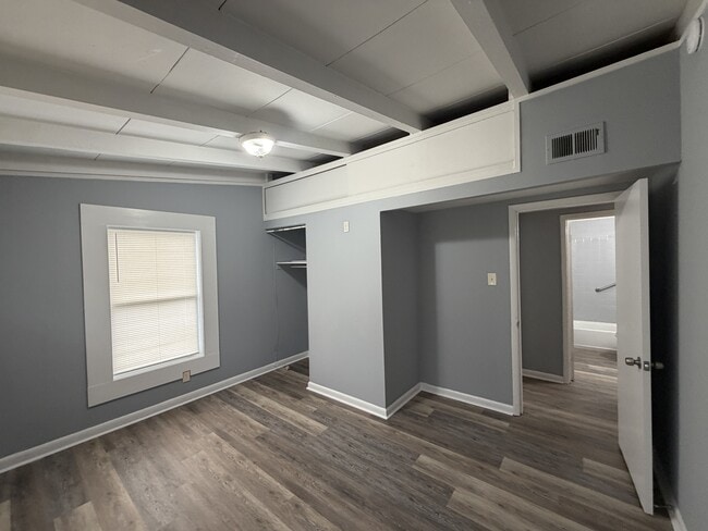 Building Photo - 1582 Bluebird Ln