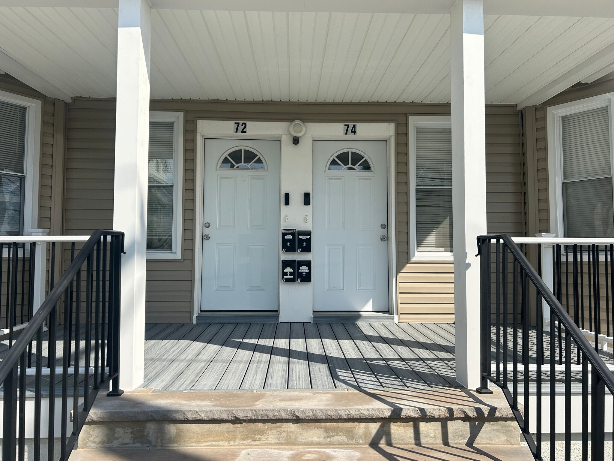 Building Photo - 72 Clinton Pl