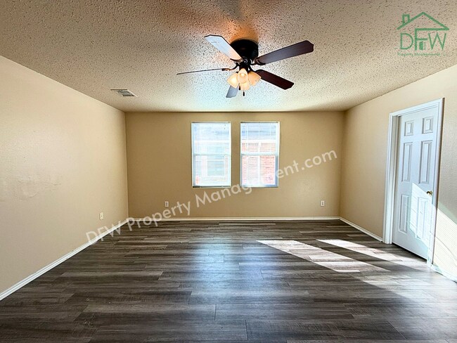 Building Photo - 2-Story 4 BR Home with Large Backyard & Game Room
