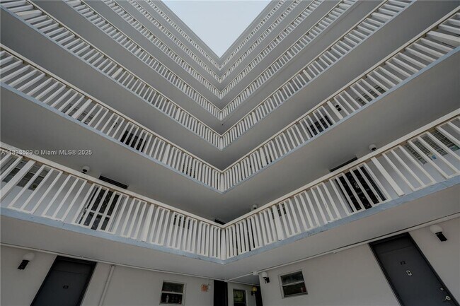 Building Photo - 15600 NW 7th Ave