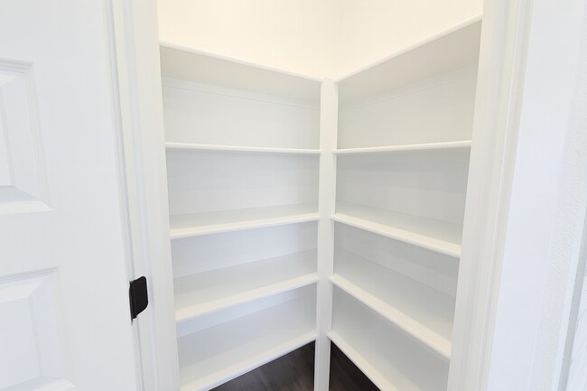 Building Photo - 3 bed/2 bath in the up and coming West Richland area