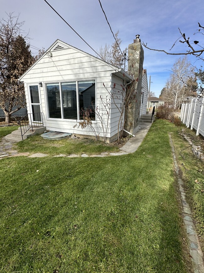 Building Photo - 3118 4th Ave S