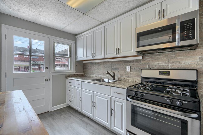 Building Photo - 2230 Coralthorn Rd