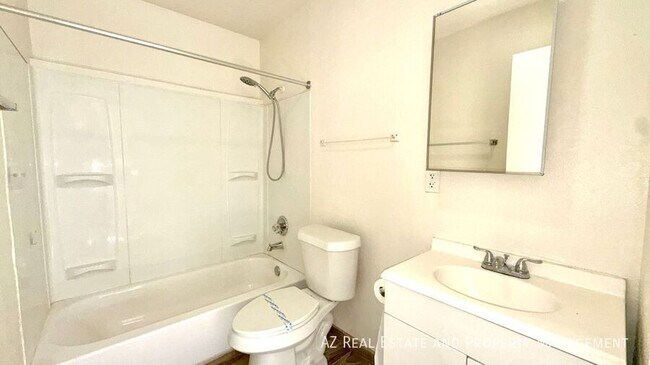 Building Photo - 1235 E Taylor St