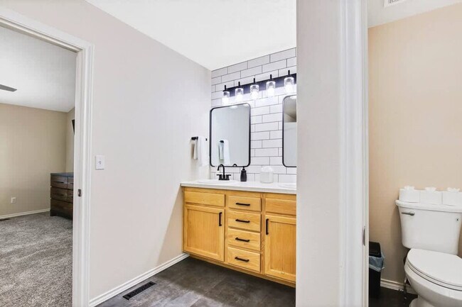 Building Photo - 3024 W Divide Creek Dr
