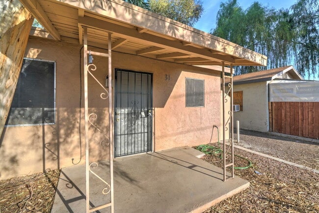 Building Photo - 9316 E Balsam Ave