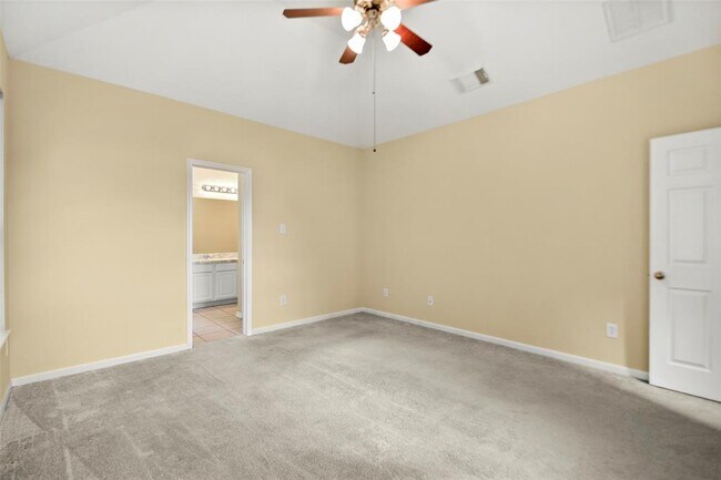 Building Photo - 12806 Pecan Shores Dr