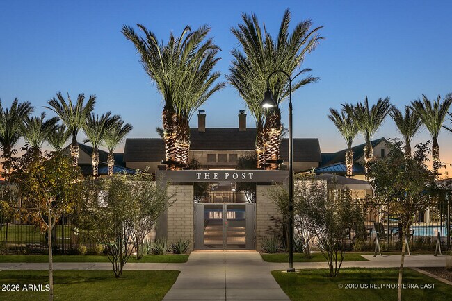 Building Photo - 2024 W Andalusian Trail