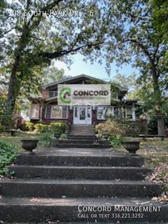 Primary Photo - 108 S Park Dr