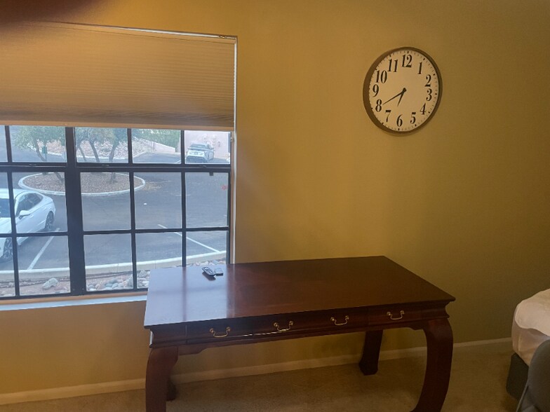 Building Photo - 3210 E Calle De La Punta