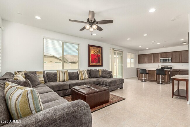 Building Photo - 12354 W Gardenia Ct