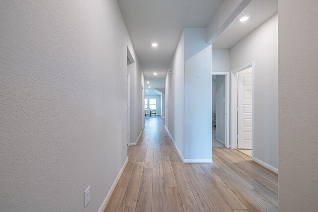 Building Photo - 17705 Hanson Ridge Dr