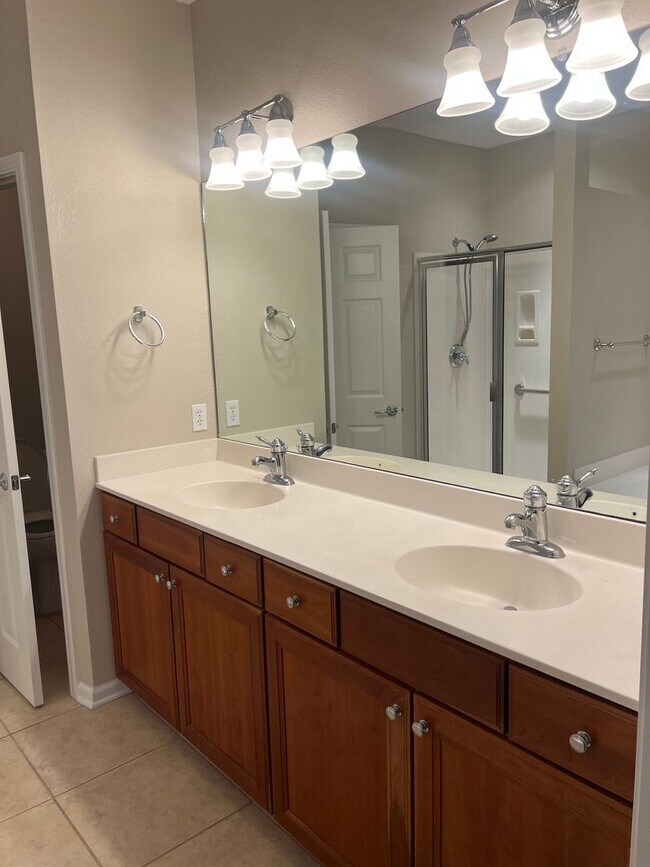 Building Photo - Lovely 3BR Ranch-Style Home in Sun City!