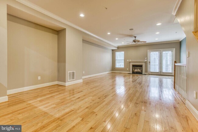 Building Photo - 1320 Race St