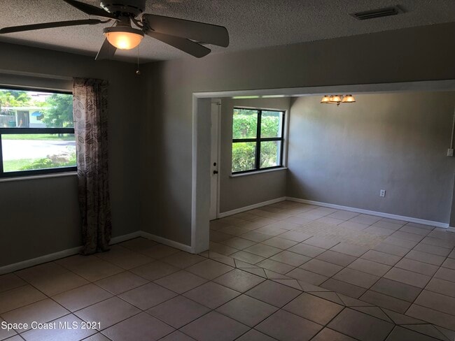 Building Photo - 760 Unity Dr