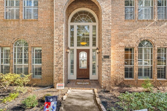 Building Photo - 5007 Cambridge St