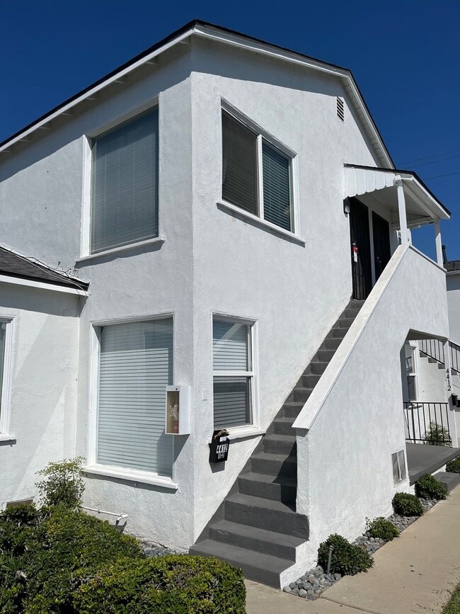 Building Photo - Spacious 1 Bedroom Apartment for rent in L...