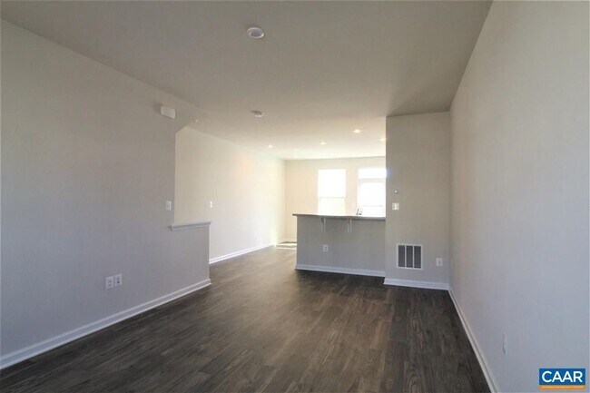 Building Photo - 2087 Elm Tree Ct