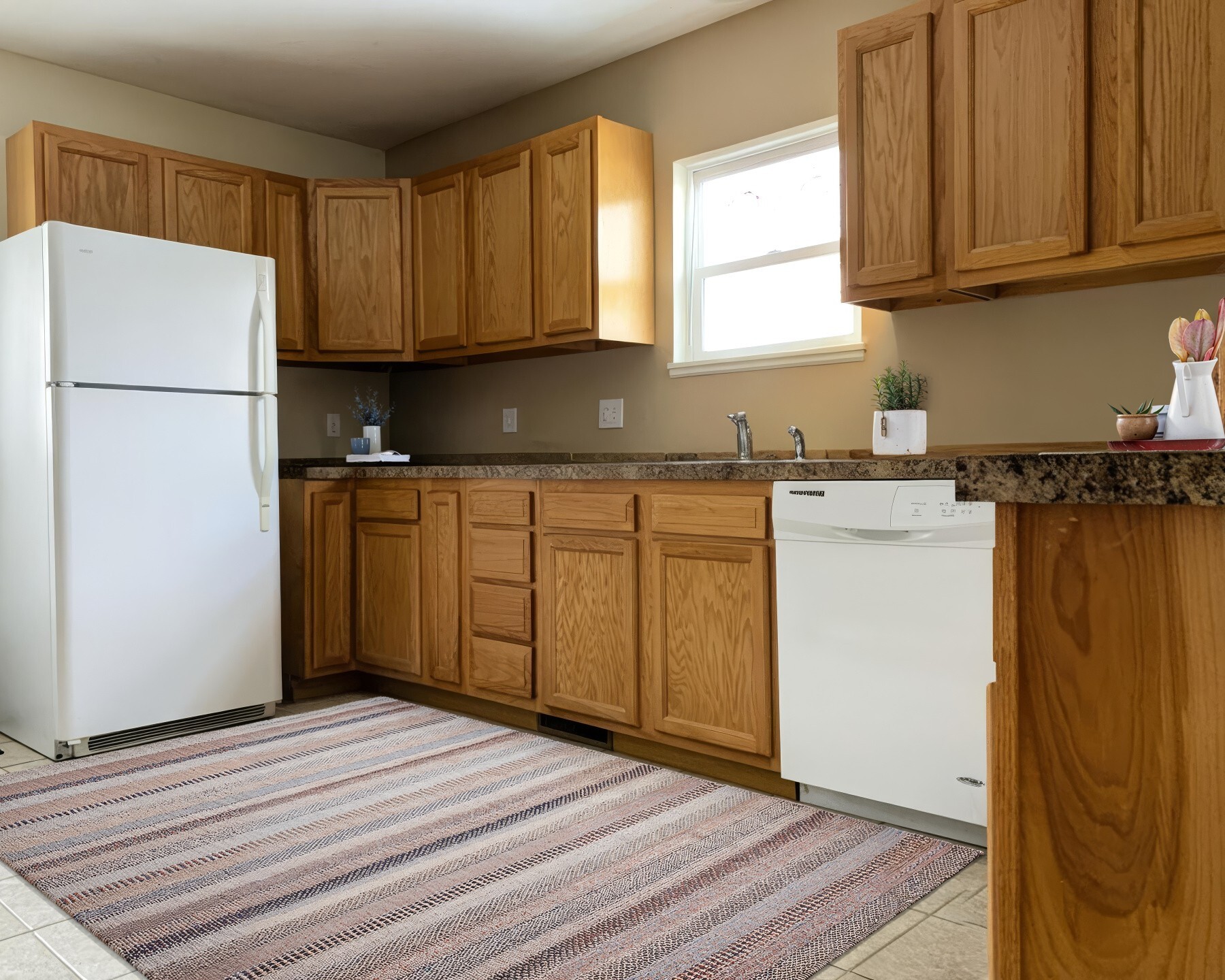 Kitchen - 108 Heidi Ct