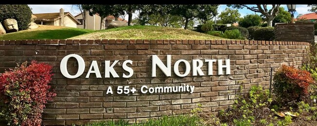 Building Photo - Oaks North Townhome with Views