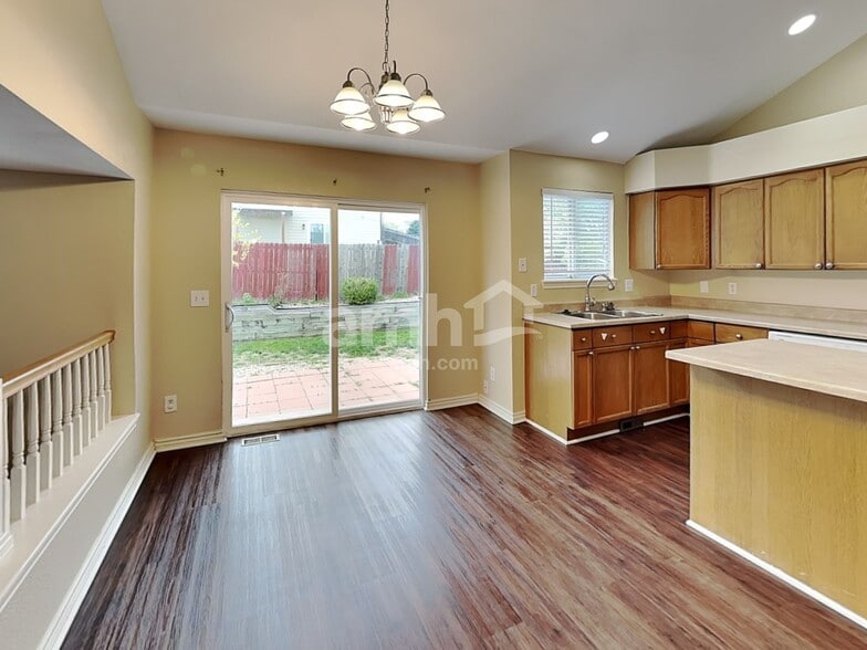 Building Photo - 1622 S Pagosa Ct