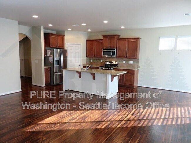 Building Photo - 7920 164th St E