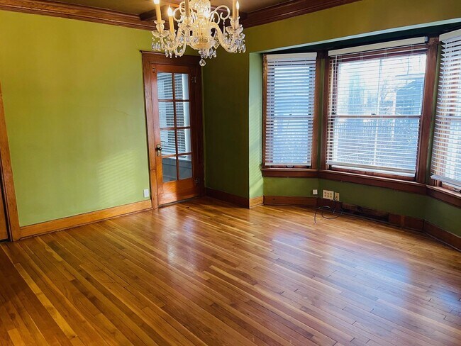 Building Photo - Historic Home in Wonderful Community!