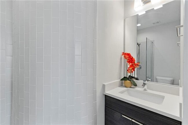 Building Photo - 415 Gartrell St SE