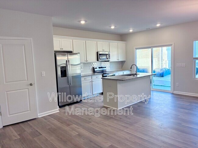 Building Photo - 211 Central Townes Wy