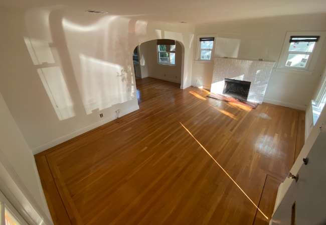 Building Photo - 4533 D St