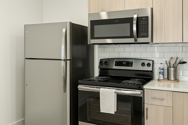 Building Photo - 2400 E Huntingdon St