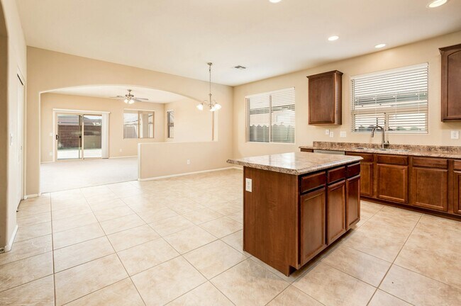 Building Photo - 17525 W Larkspur Dr