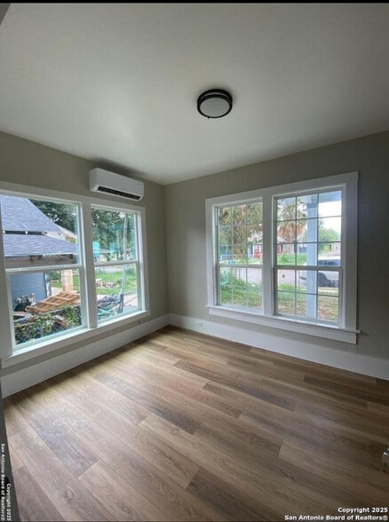 Building Photo - 143 E Baylor