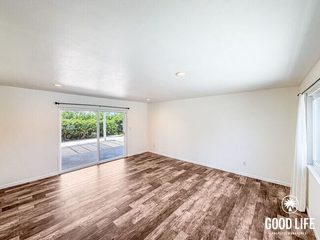 Building Photo - 8051 San Carlos Dr