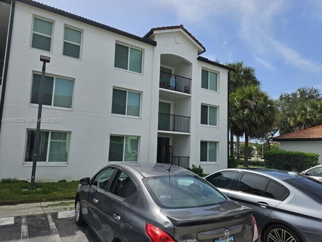 Building Photo - 207 Villa Cir