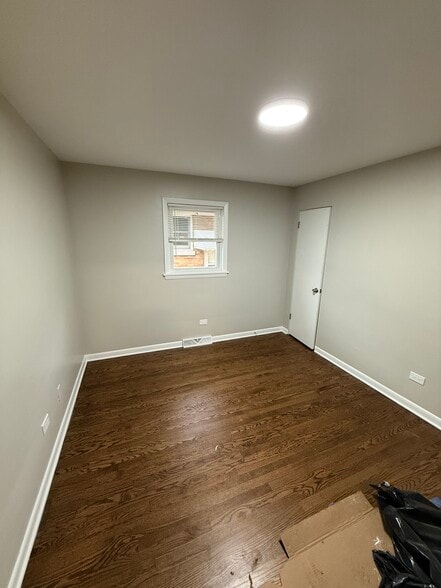 Building Photo - 124 Webb St