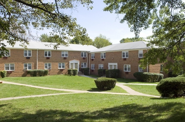 Building Photo - Runnymede Gardens