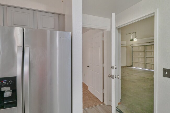 Building Photo - 5250 S Rainbow Blvd