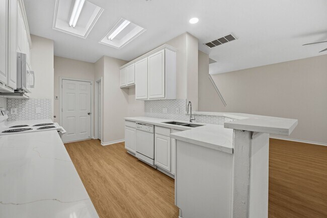 Building Photo - 17602 Bering Bridge Ln