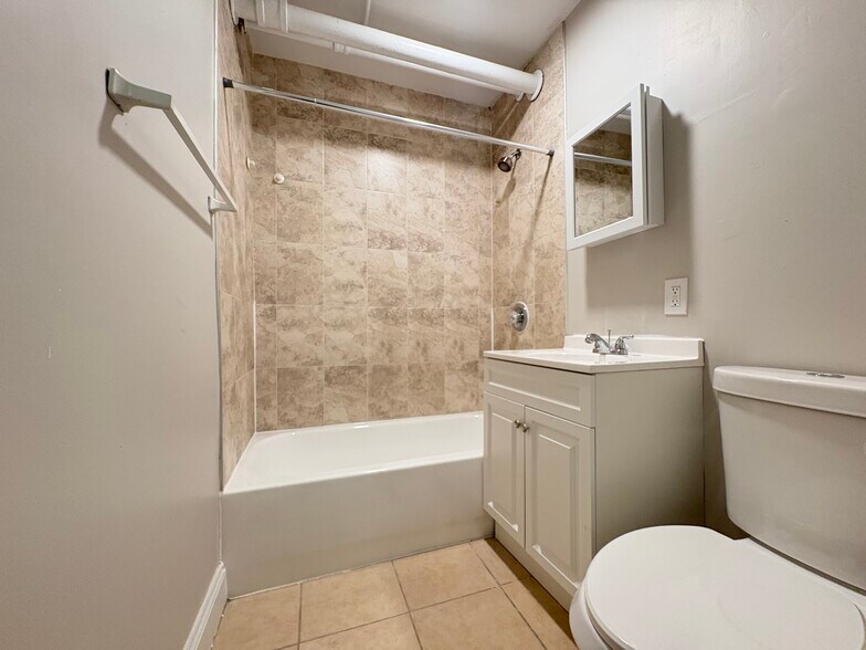317 Union St Bsmt - 318 Union St