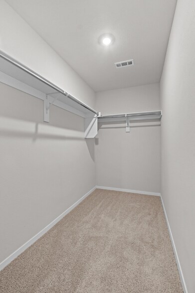 Building Photo - 2929 W McLaren Dr