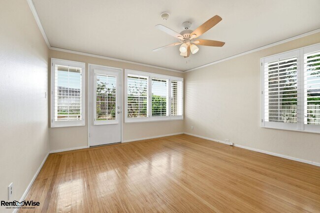 Building Photo - 536 W Hillsdale Blvd